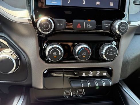 New 2026 RAM 1500 Express AWD/4WD image 20