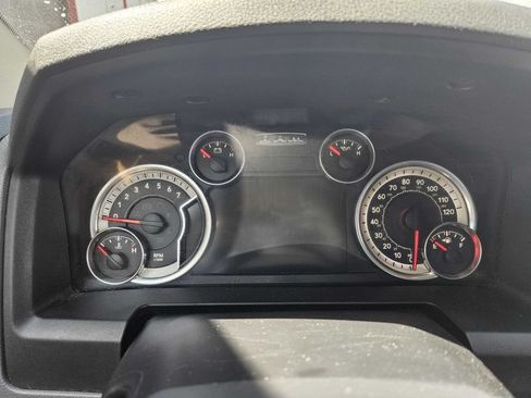 Used 2015 RAM 1500 Classic SLT w/ Luxury Group AWD/4WD image 14