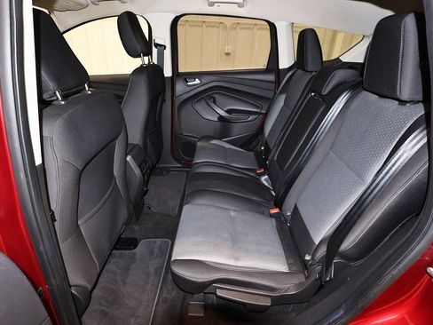 Certified 2019 Ford Escape SE image 16