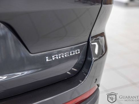 Used 2021 Jeep Grand Cherokee L Laredo w/ Luxury Tech Group I AWD/4WD image 14