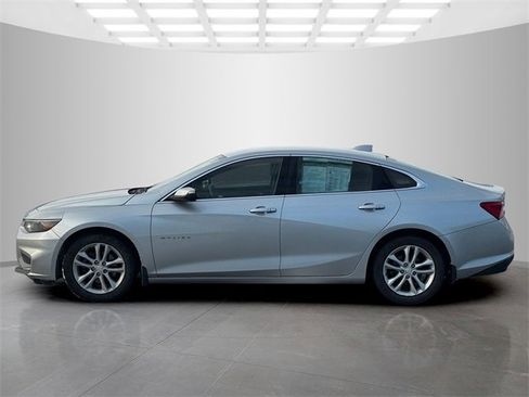 Used 2016 Chevrolet Malibu LT image 4