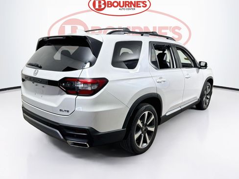 Used 2023 Honda Pilot Elite image 13