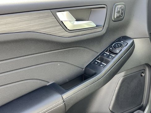 New 2026 Ford Escape Platinum w/ Premium Technology Package image 15