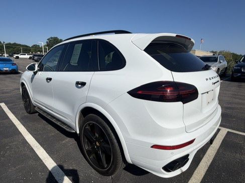 Used 2018 Porsche Cayenne Turbo AWD/4WD image 7
