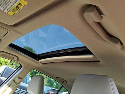 Used 2017 Honda Accord EX-L image 16
