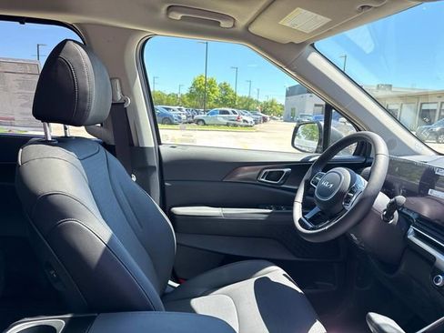 New 2026 Kia Carnival SX Prestige FWD image 13