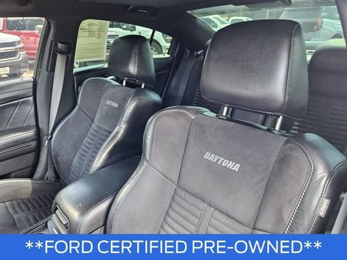 Used 2019 Dodge Charger Scat Pack w/ Daytona Edition Group RWD image 17
