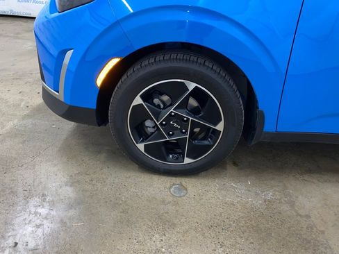 Used 2025 Kia Soul EX FWD image 25