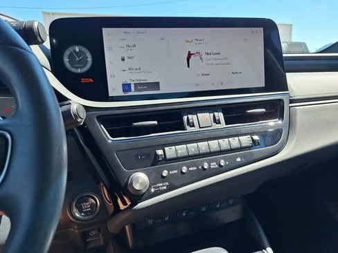 Used 2023 Lexus ES 350 w/ Premium Package image 15