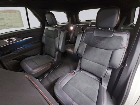 New 2025 Ford Explorer ST image 13