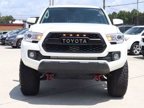 Used 2023 Toyota Tacoma SR5 AWD/4WD image 10