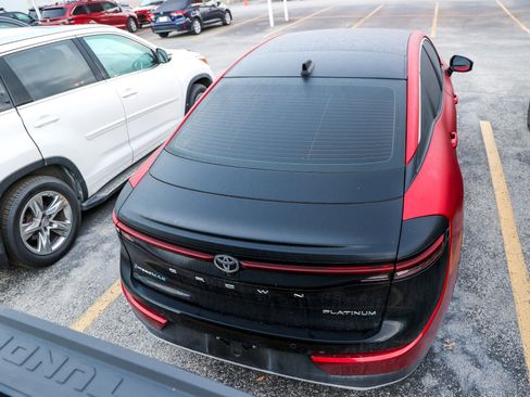 Used 2026 Toyota Crown Platinum image 10