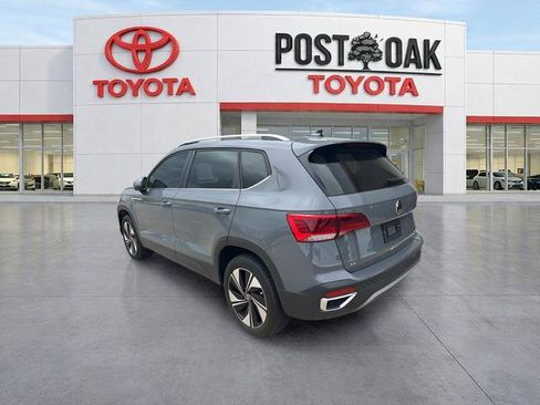 Used 2024 Volkswagen Taos SE AWD/4WD image 14