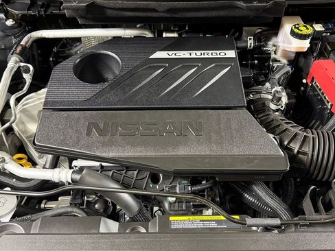 Used 2025 Nissan Rogue SV image 9
