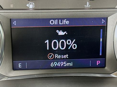 Used 2023 GMC Acadia SLT image 19