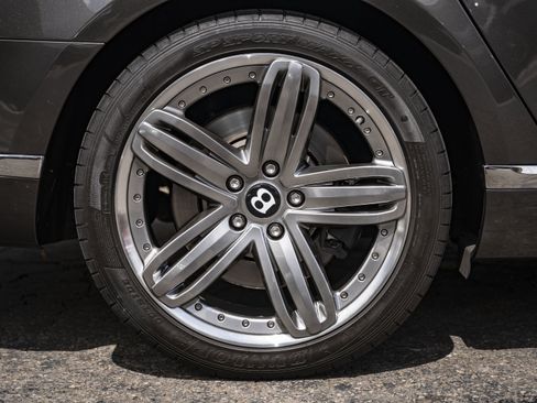 Used 2013 Bentley Mulsanne RWD image 12