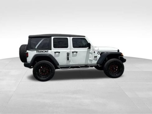 Used 2018 Jeep Wrangler Unlimited Sport AWD/4WD image 9