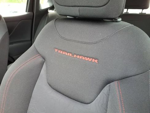 Used 2023 Jeep Renegade Trailhawk AWD/4WD image 16