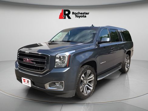 Used 2019 GMC Yukon XL SLT w/ Open Road Package AWD/4WD image 3