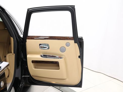 Used 2011 Rolls-Royce Ghost Sedan 4D image 44