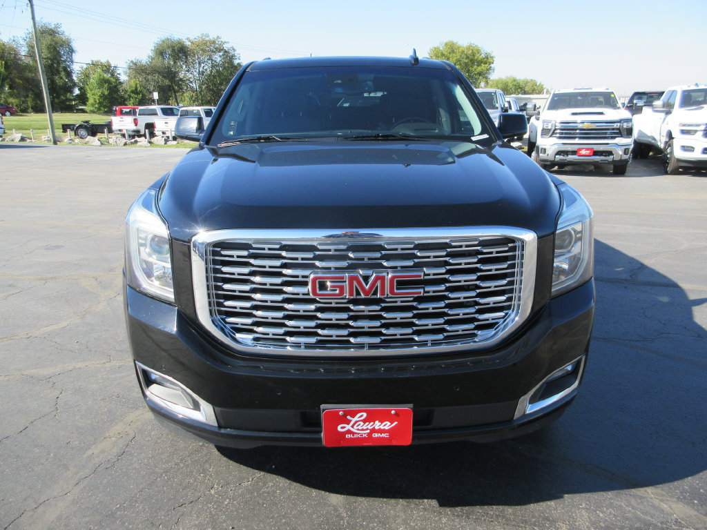 Certified 2018 GMC Yukon Denali w/ Open Road Package AWD/4WD image 13