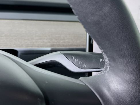 Used 2023 Tesla Model 3 Standard Range image 23