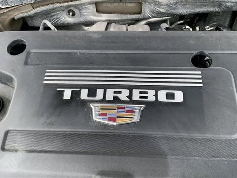 Used 2024 Cadillac XT4 Luxury w/ Cold Weather Package image 32