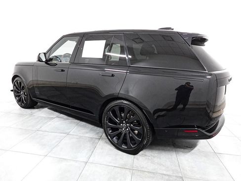 Used 2023 Land Rover Range Rover SE AWD/4WD image 5