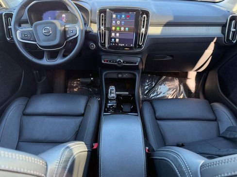 Certified 2025 Volvo XC40 B5 Plus image 12