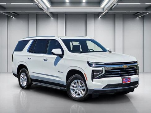 Used 2025 Chevrolet Tahoe LT AWD/4WD image 1