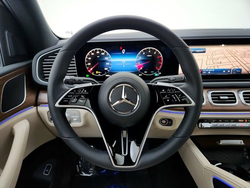 Certified 2025 Mercedes-Benz GLE 350 4MATIC image 18