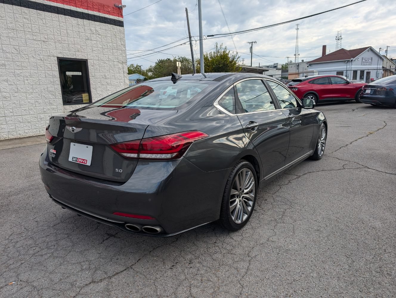 Used 2018 Genesis G80 5.0 Ultimate RWD image 6