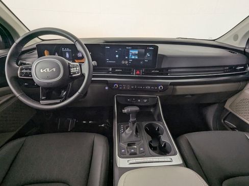 New 2026 Kia Carnival image 14