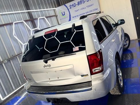 Used 2007 Jeep Grand Cherokee Limited image 25