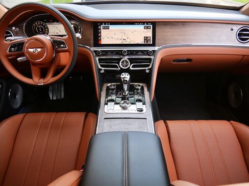 New 2026 Bentley Flying Spur Plug-In Hybrid AWD/4WD image 4