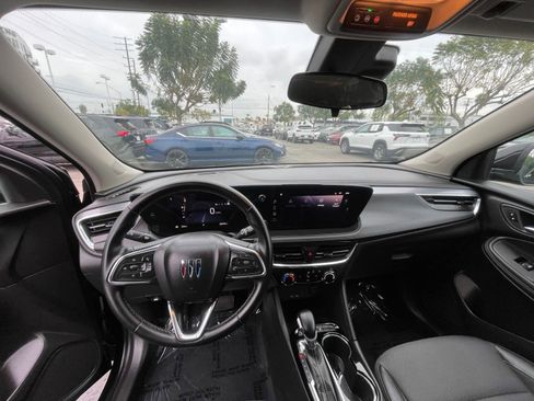 Used 2025 Buick Encore GX Preferred image 34