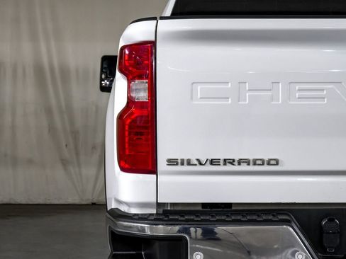 Used 2022 Chevrolet Silverado 2500 LT w/ Convenience Package image 41