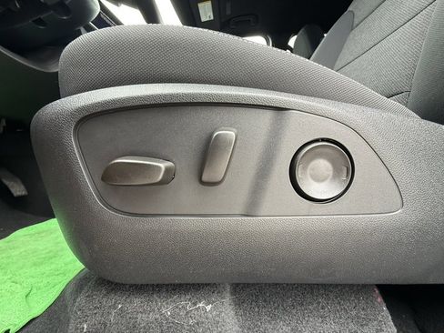 New 2026 Chevrolet Traverse LT w/ Driver Confidence Package image 31