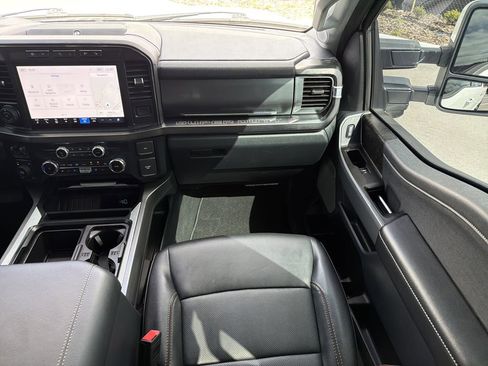 Used 2023 Ford F250 Lariat w/ Lariat Ultimate Package AWD/4WD image 14