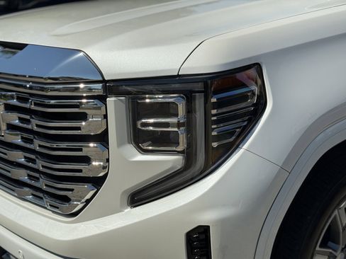 Used 2024 GMC Sierra 1500 Denali AWD/4WD image 16