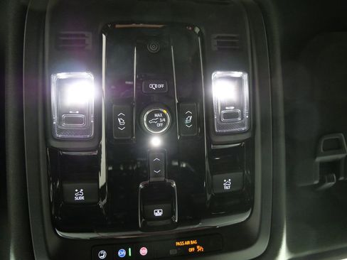 New 2026 GMC Yukon XL Denali w/ Denali Reserve Package image 28