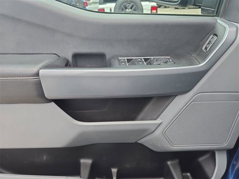 Used 2023 Ford F150 XLT w/ Trailer Tow Package image 12