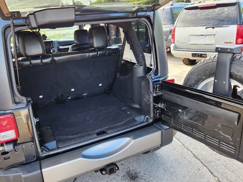 Used 2014 Jeep Wrangler Unlimited Sport image 40
