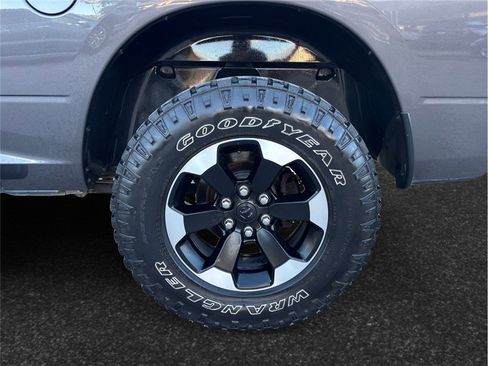 Used 2019 RAM 1500 4x4 Crew Cab Tradesman image 14