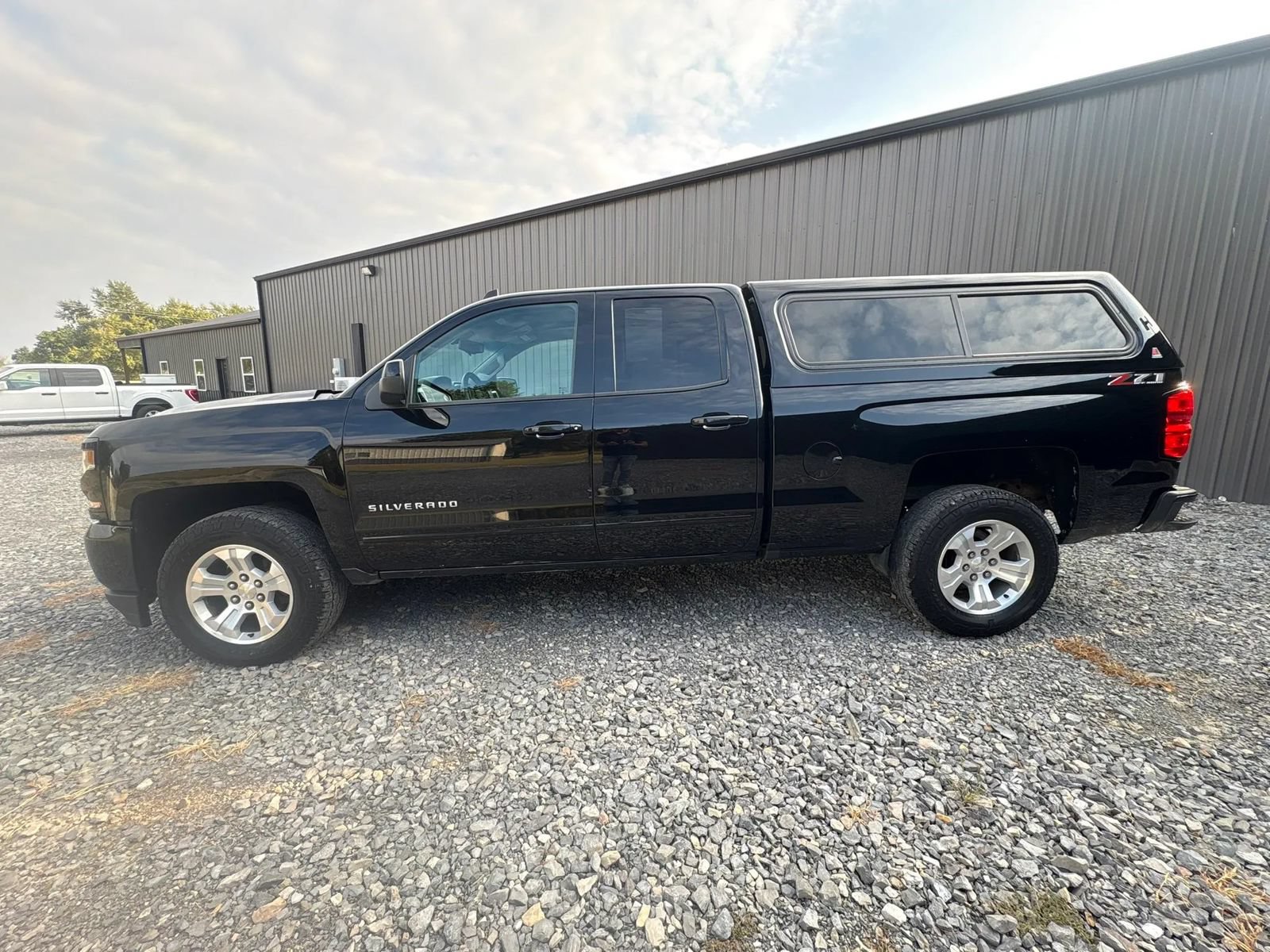 Used 2019 Chevrolet Silverado 1500 LT w/ All Star Edition AWD/4WD image 8