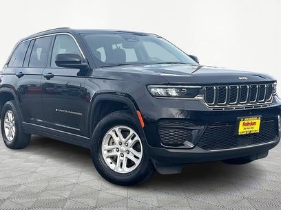 Used 2023 Jeep Grand Cherokee Laredo