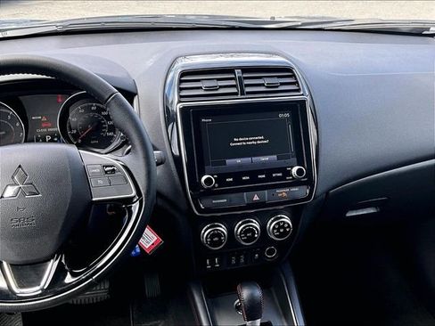 Used 2025 Mitsubishi Outlander Sport AWD image 6