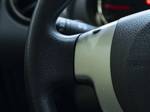 Used 2013 Nissan Rogue S FWD image 20