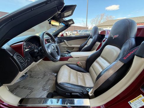 Used 2007 Chevrolet Corvette Base 2dr Convertible w/ Preferred Equipment Group image 20