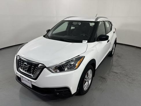 Used 2019 Nissan Kicks S FWD image 24